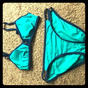 Xhilaration bikini set. XL bottoms L top.